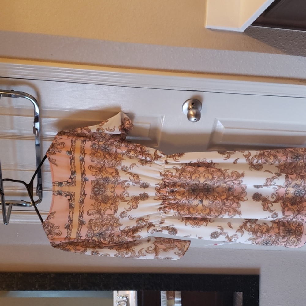 Dress - Picture 3 of 4